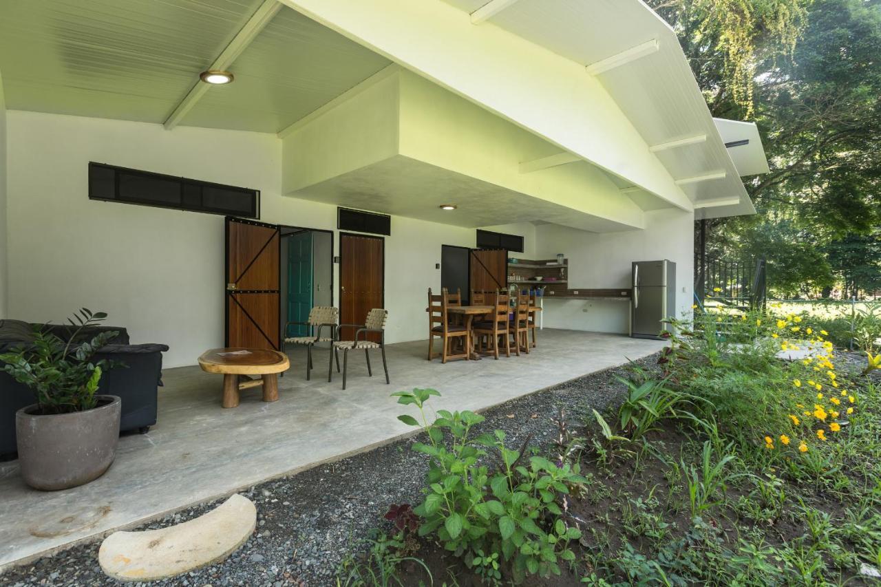 Puerto Viejo Club, Villas & Pool Puerto Viejo de Talamanca Bagian luar foto