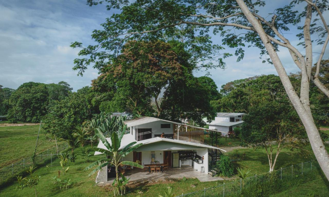 Puerto Viejo Club, Villas & Pool Puerto Viejo de Talamanca Bagian luar foto