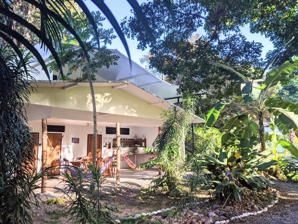 Puerto Viejo Club, Villas & Pool Puerto Viejo de Talamanca Bagian luar foto